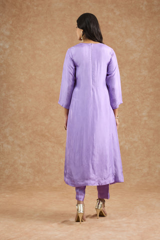 Lavender Opara Silk Hand Embroidered Kurta Set