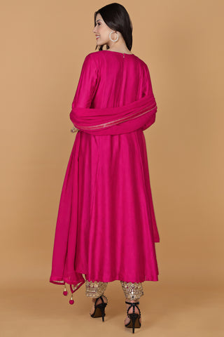 FUSCIA  SELF KATAN KURTA AND PANT WITH MIRROR WORK AND GEORGGETTE DUPPATTA