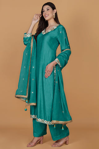 TEAL  SELF KATAN KURTA PANT SET WITH CUTDANA PEARL MIRROR EMBROIDEREY AND ORGANZA DUPPATTA